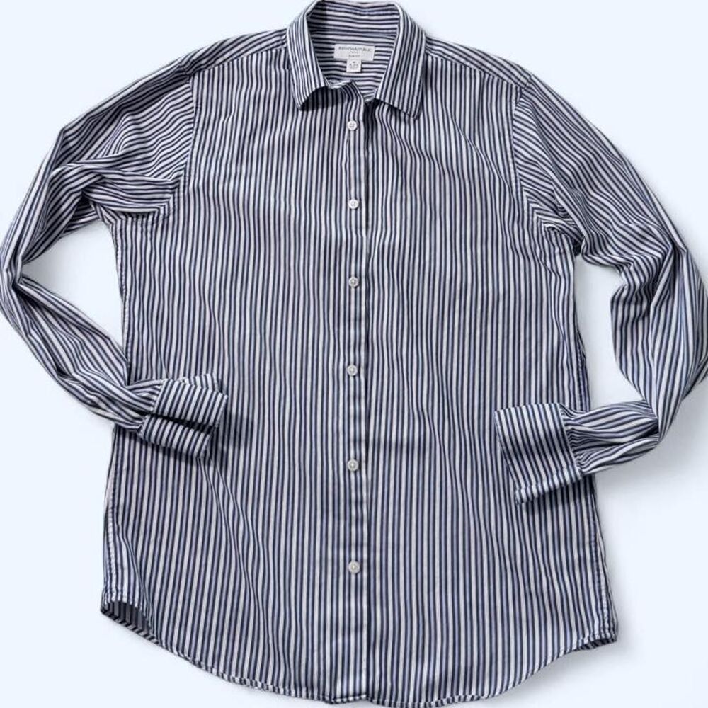 Banana Republic Men's Blue and White Dress Shirt